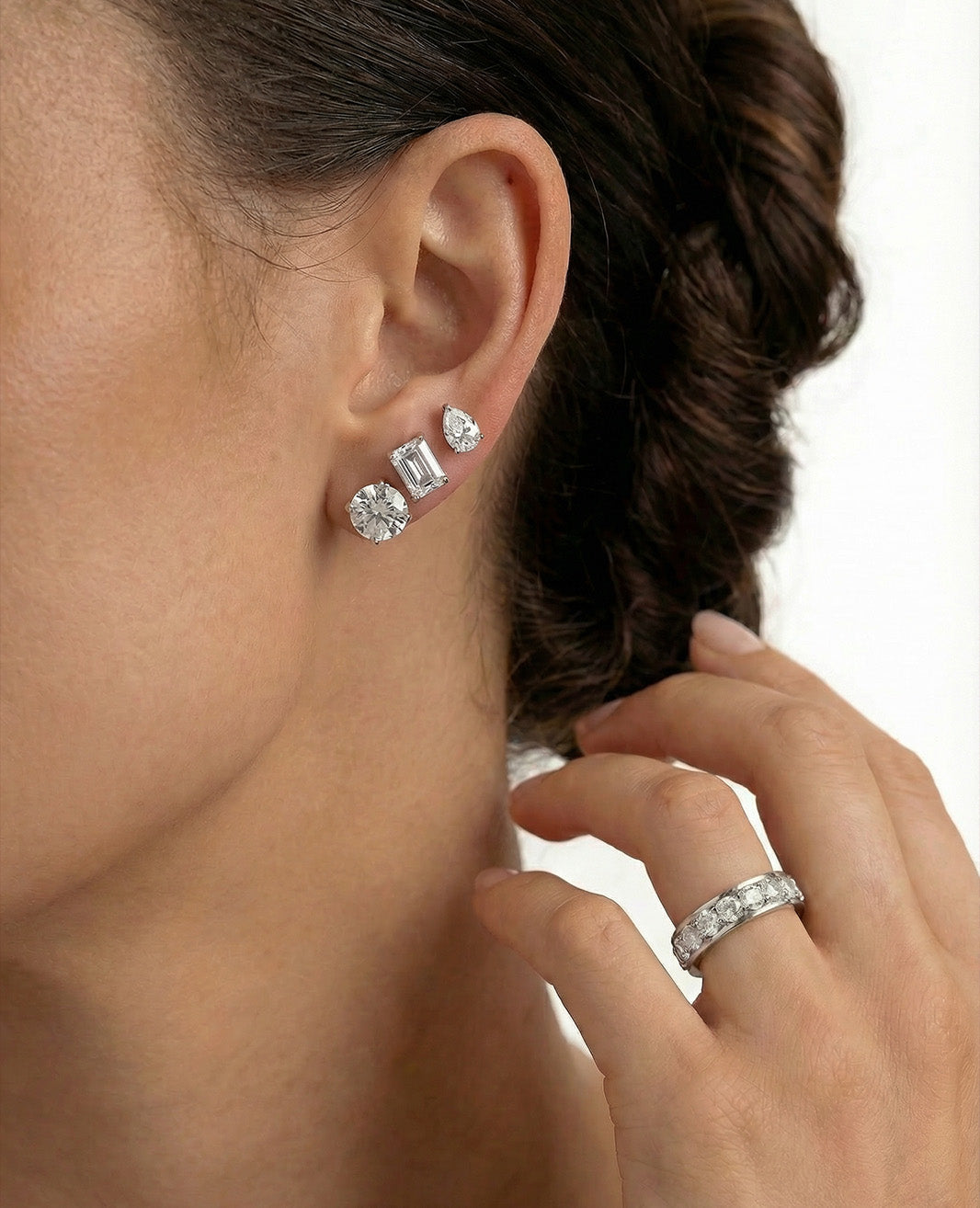 The Diamond Stud Stacking Trend: A Sparkling Expression of Style