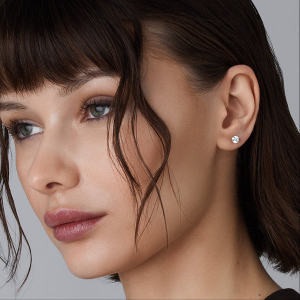 3/4 Carat Lab-Grown Diamond Round-Shaped Classic Solitaire Studs — GILDED New York