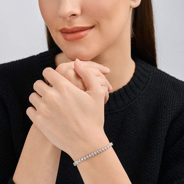 1 Carat Lab-Grown Fashion Bracelet with Heart-Shaped Motifs in an Illusion-Plate Setting — GILDED New York