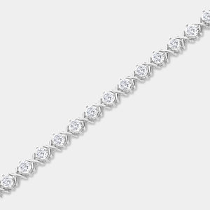 Gilded 4 Carat Lab-Grown Diamond with Xo-Shaped Centers in an Illusion-Plate Setting