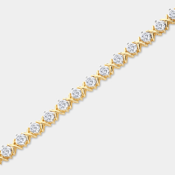 4 Carat Lab-Grown Diamond with Xo-Shaped Centers in an Illusion-Plate Setting — GILDED New York