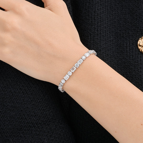 Gilded 18 Carat Lab-Grown Diamond Round and Emerald-Cut Tennis Bracelet
