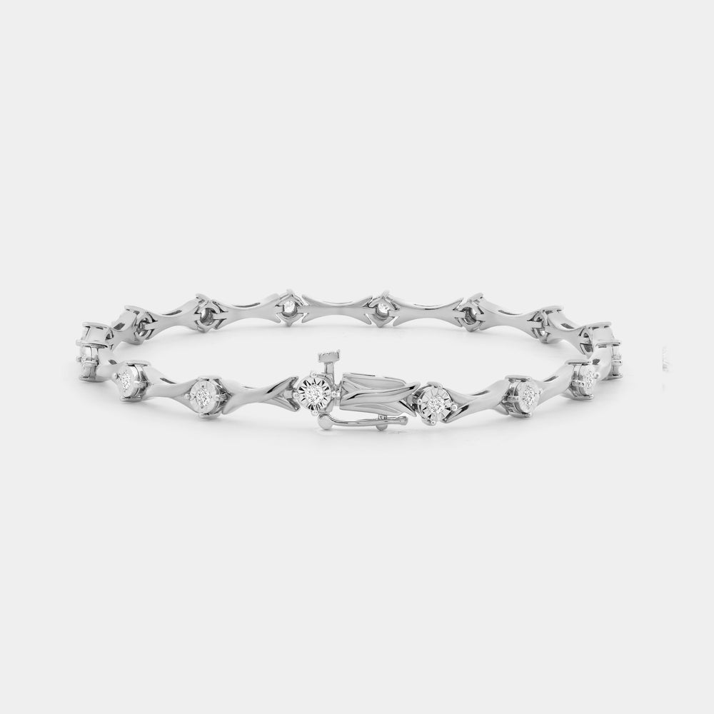 Gilded 1/2 Carat Lab-Grown Diamond Fashion Bracelet with Crossover Metal Links and a Round-Shaped Center