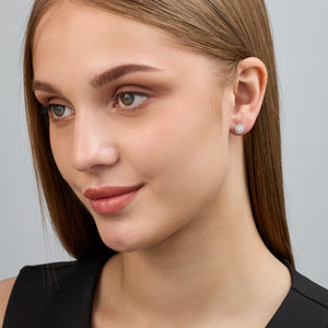 Gilded 3/4 Carat Lab-Grown Diamond Round-Shaped Stud Plus with Baguettes in the Halo