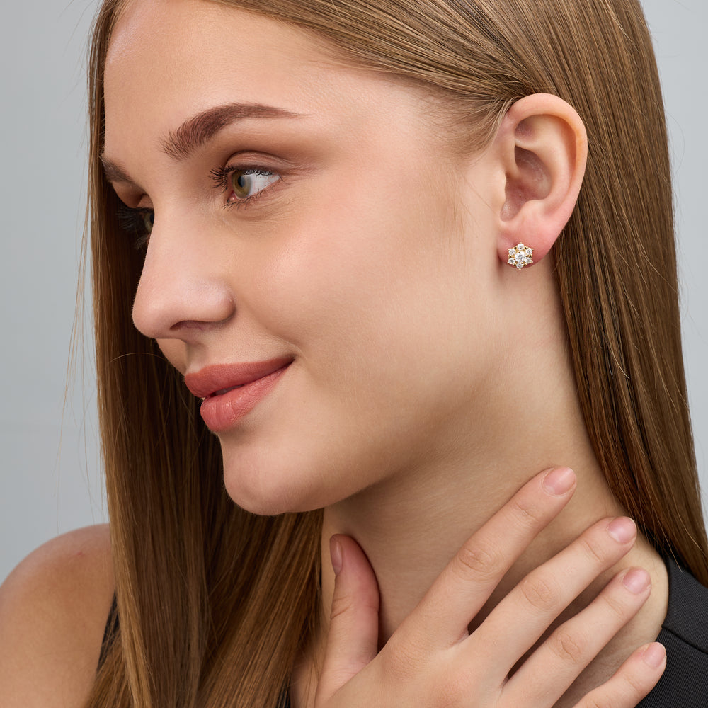 Gilded 1 Carat Lab-Grown Diamond Round-Shaped Stud Plus with a Floral Halo