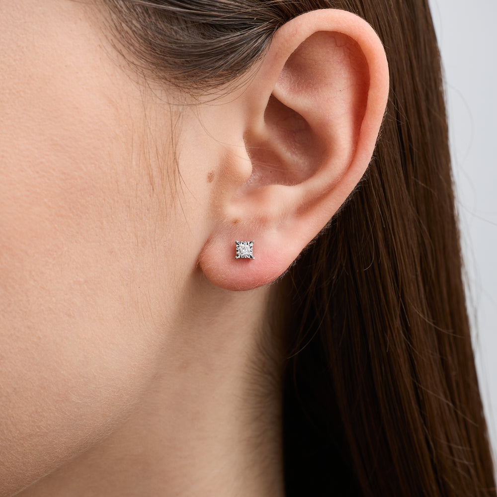 Gilded 1/10 Carat Lab-Grown Diamond Round-Shaped Solitaire Studs Set in a Princess-Cut Illusion Plate