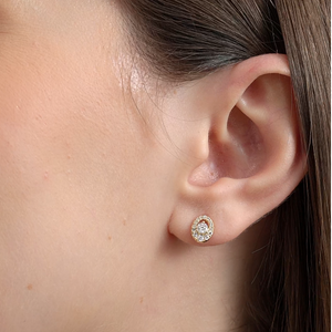 Gilded 1/2 Carat Lab-Grown Diamond Oval-Shaped Stud Plus with an Air Gap Halo