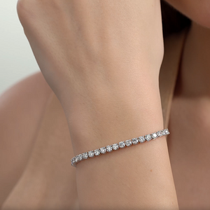 Gilded 7 Carat Lab-Grown Diamond Round-Shaped Classic Tennis Bracelet
