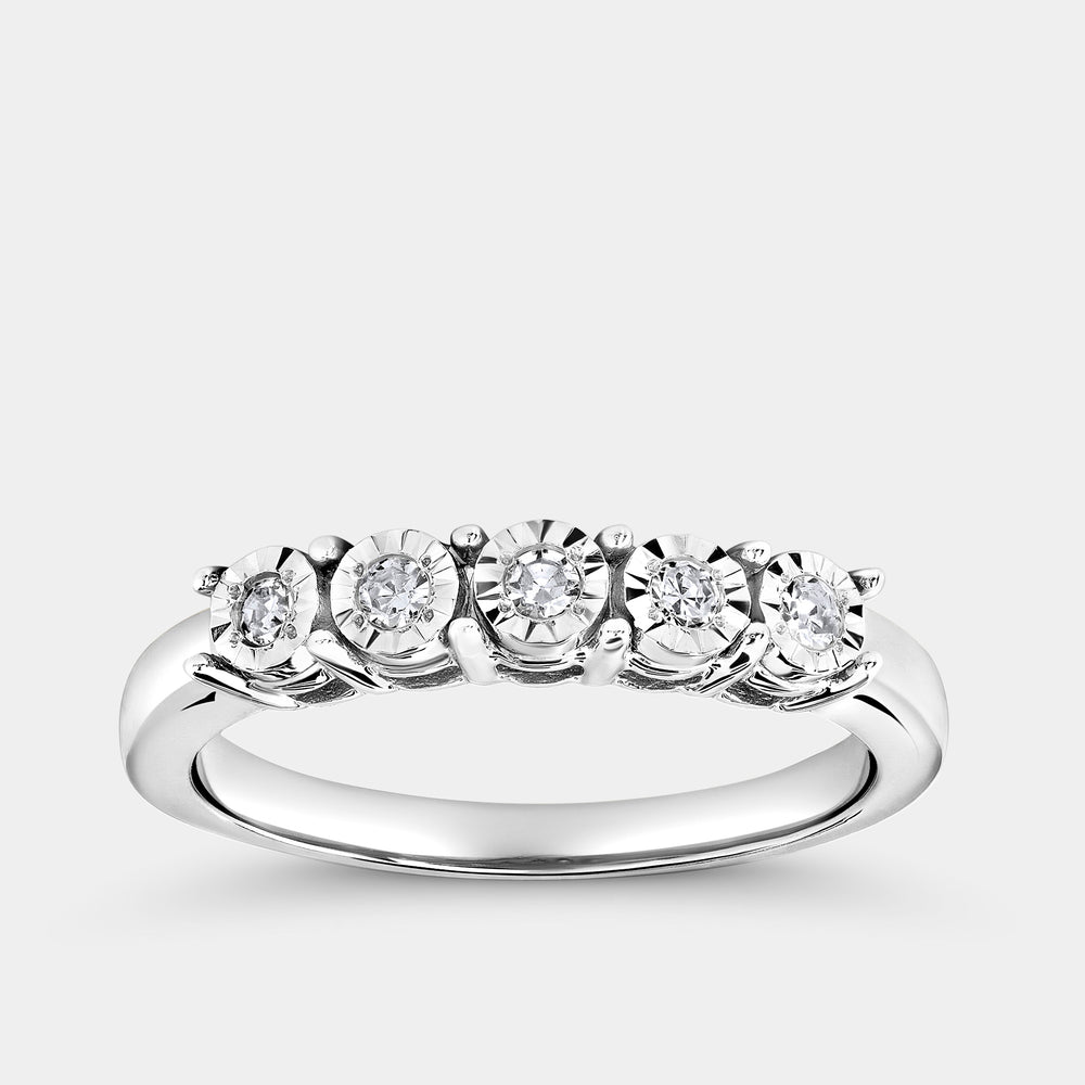 Gilded 1/10 Carat Lab-Grown Diamond Round-Shaped Five-Stone Ring Set in an Illusion Plate