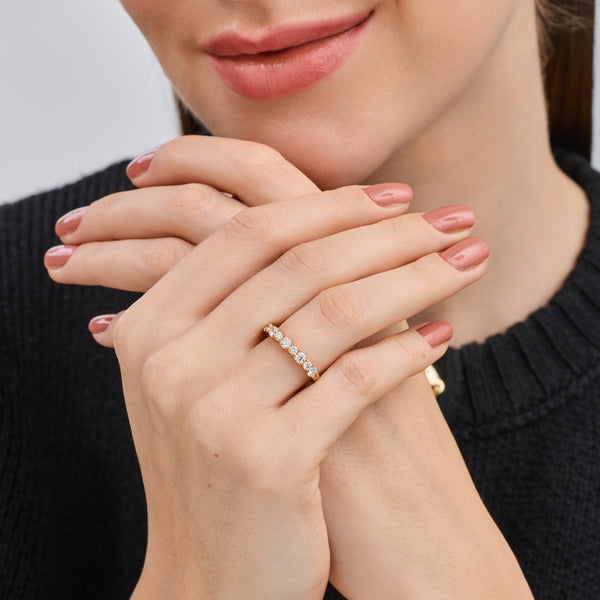 1 Carat Lab-Grown Diamond Round-Shaped Shared-Prong Wedding Band — GILDED New York