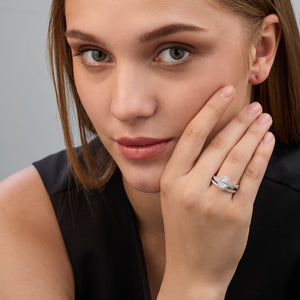 Gilded 1 and 3/4 Carat Lab-Grown Diamond Oval-Shaped Halo Engagement Ring Set