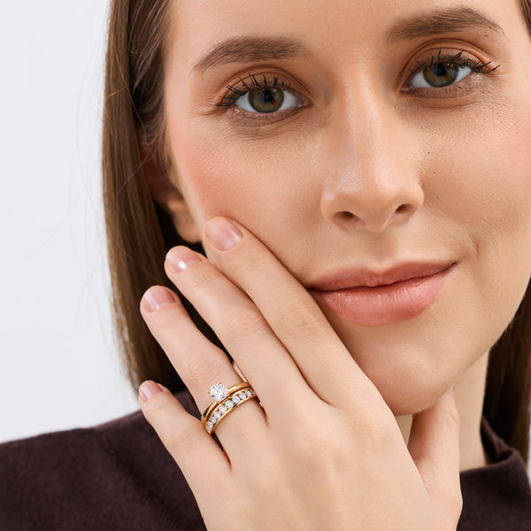 1 and 1/2 Carat Lab-Grown Diamond Solitaire Round-Shaped Bridal Set — GILDED New York