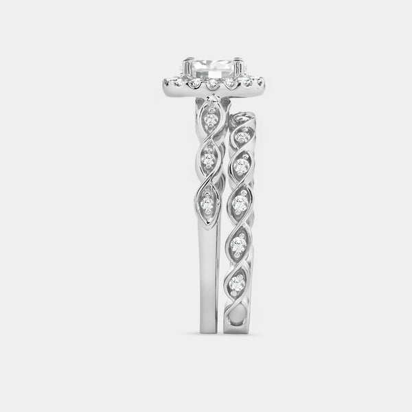 3/4 Carat Lab-Grown Diamond Oval-Shaped Halo Bridal Ring Set — GILDED New York
