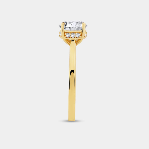 Gilded 1 and 1/3 Carat Lab-grown Diamond Round-Shaped Solitaire Ring with a Side Detail Halo