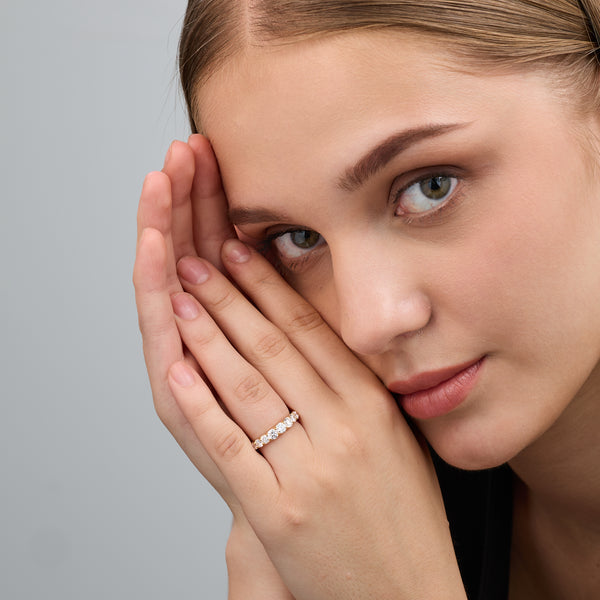 2 Carat Lab-Grown Diamond Prong-Set Classic Band — GILDED New York