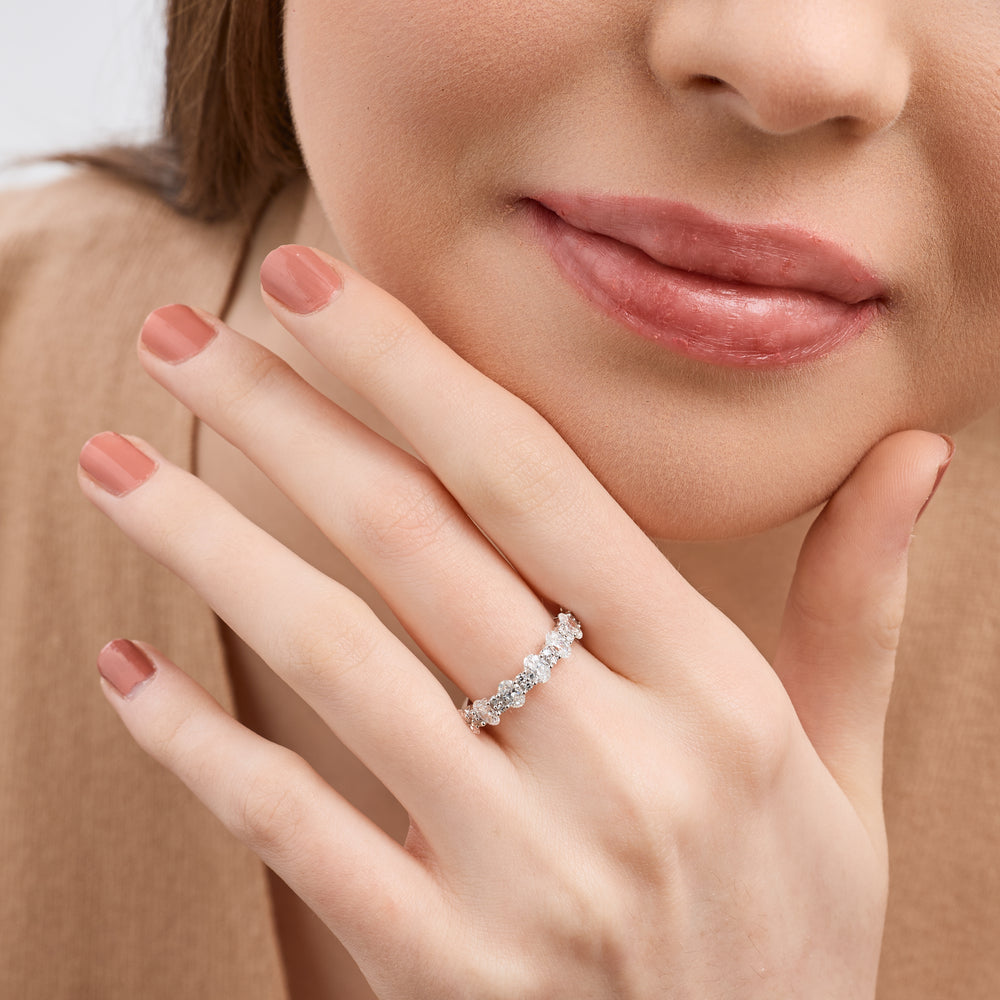 1 and 1/4 Carat Lab-Grown Diamond Round and Oval-Shaped Wedding Band — GILDED New York