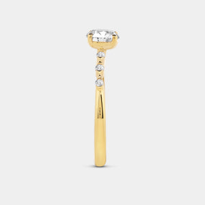 Gilded 1 Carat Lab-Grown Diamond Round-Shaped Petit Solitaire Plus Engagement Ring with Round-Shaped Accents