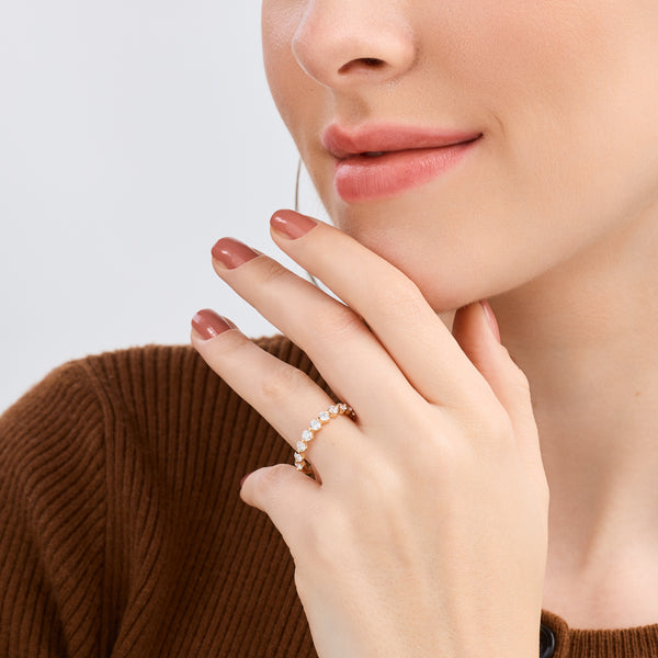 Gilded 1 Carat Lab-Grown Diamond Round-Shaped Fancy Wedding Band