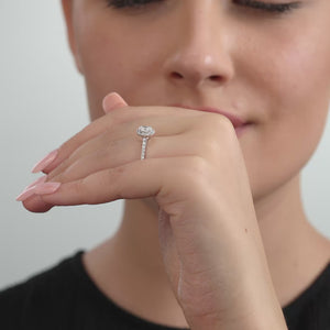 Gilded 3/4 Carat Lab-Grown Diamond Oval-Shaped Halo Engagement Ring in a Classic Shank