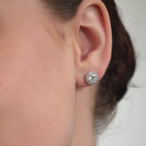 Gilded 1/2 Carat Lab-Grown Diamond Round-Shaped Stud Plus in an Illusion-Plate Setting