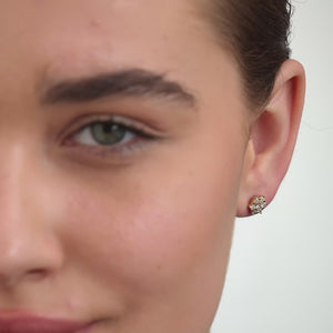 Gilded 3/4 Carat Lab-Grown Diamond Round-Shaped Stud Plus with a Floral Halo
