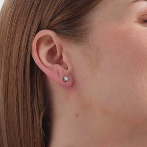Gilded 7/8 Carat Lab-Grown Diamond Round-Shaped Stud Plus with a Round Halo